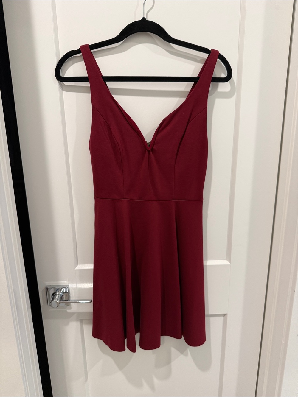 Kimchi Blue Sleeveless Burgundy V-Neck Mini Dress